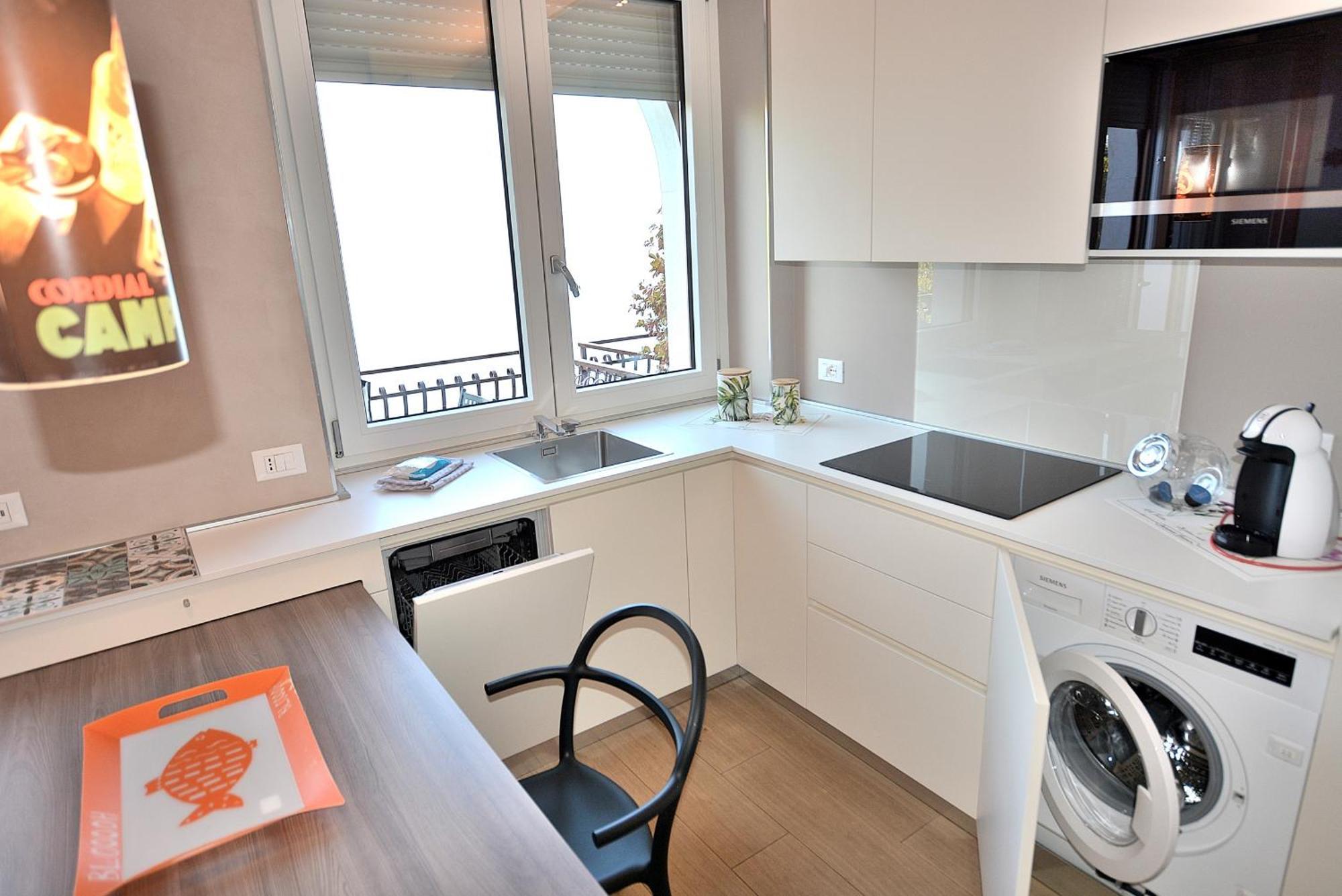 Leonardo Walsh Apartment With Lake View Torri Del Benaco Dış mekan fotoğraf