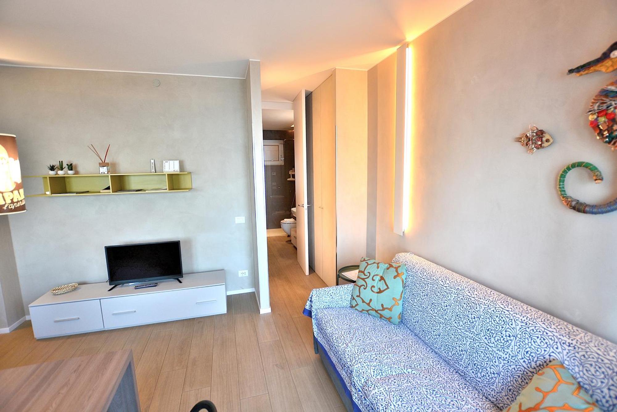 Leonardo Walsh Apartment With Lake View Torri Del Benaco Dış mekan fotoğraf