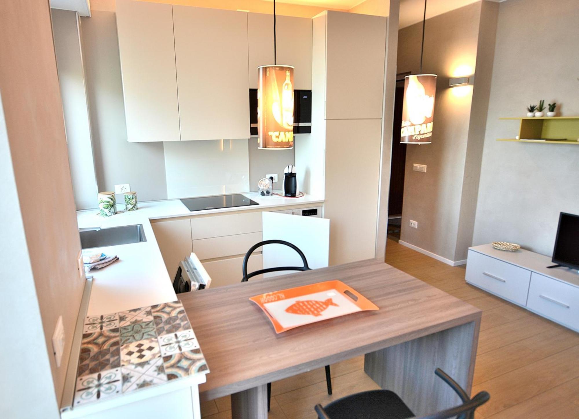 Leonardo Walsh Apartment With Lake View Torri Del Benaco Dış mekan fotoğraf