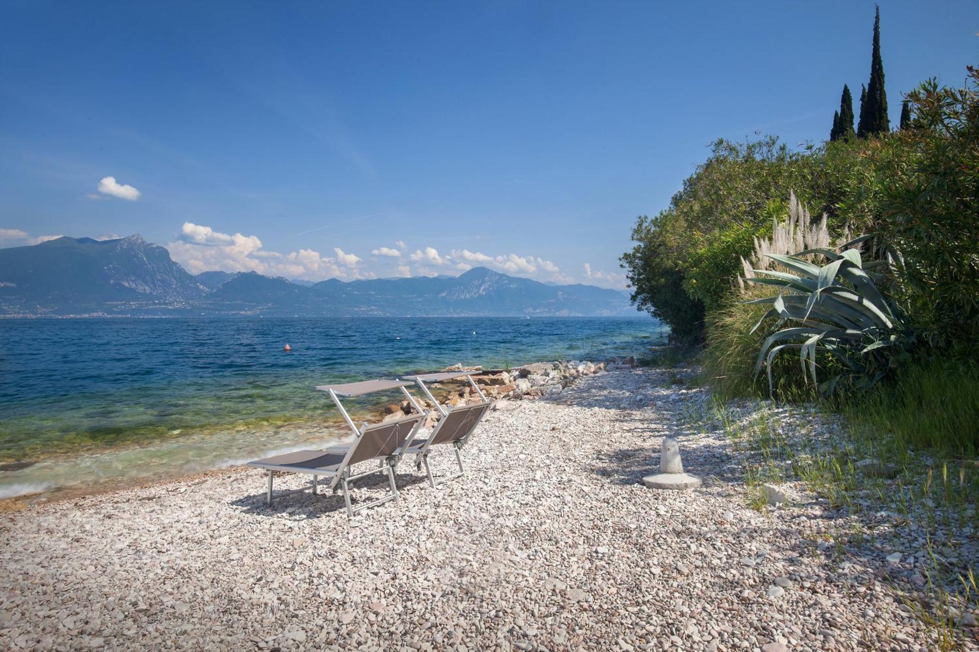 Leonardo Walsh Apartment With Lake View Torri Del Benaco Dış mekan fotoğraf
